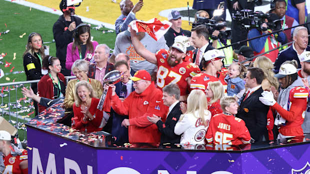 Andy Reid y Travis Kelce 